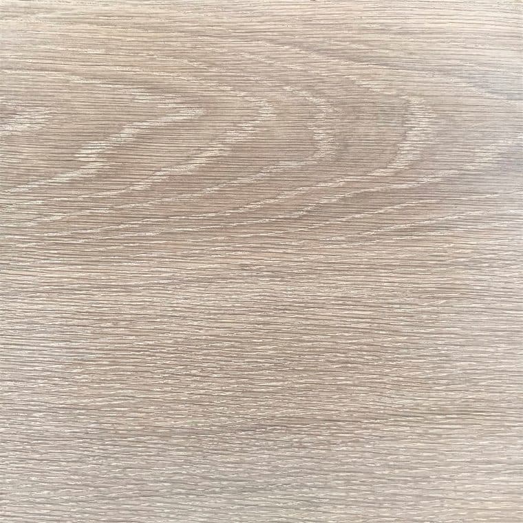 Eik C01 — Kalket, kjølig grå