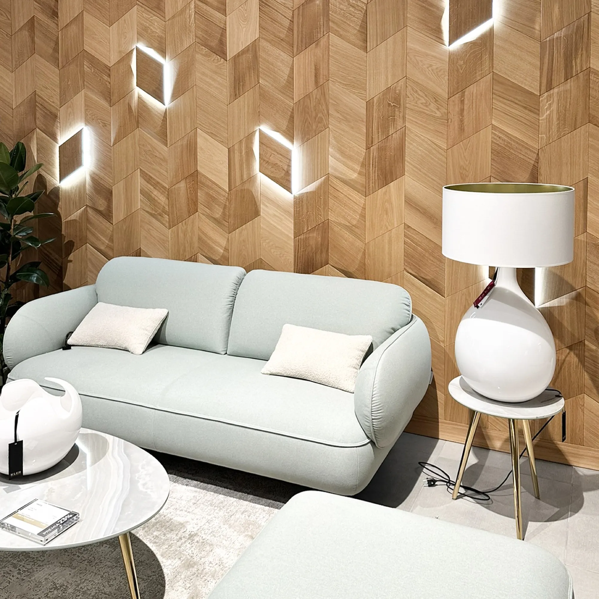 Pillow · Walnut — slått av